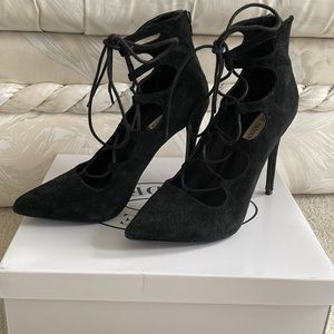 Steve Madden Yeskia Heels